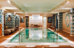 Platinum Suite